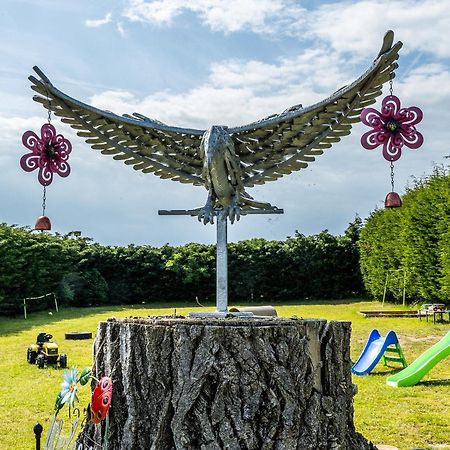 Upside Down House - Sleeps Up To 6 Guests - Great For Family And Friends Gatherings,Corporate Events ,Near Sherwood Forest At Fairview Farm In Nottingham Set In 88 Acres Εξωτερικό φωτογραφία